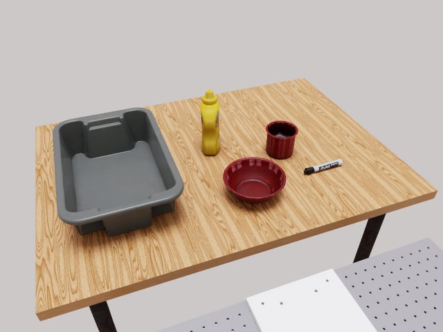 bin_mug_mustard_marker_bowl scene